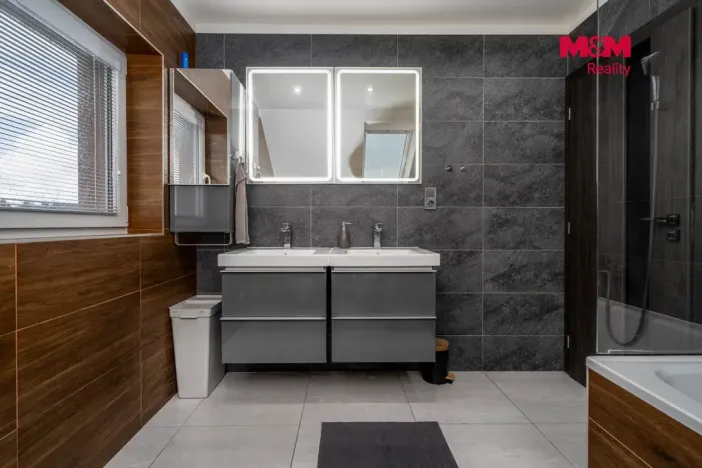 Prodej rodinného domu, Modletice, 236 m2