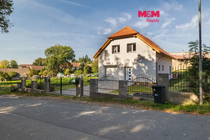Prodej rodinného domu, Polní Voděrady, 200 m2