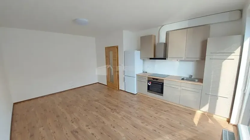 Pronájem bytu 1+kk, Praha - Hodkovičky, Šífařská, 38 m2