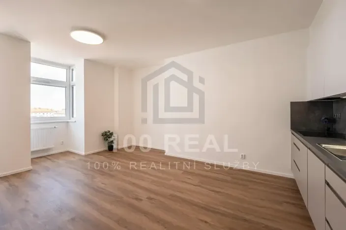 Pronájem bytu 2+kk, Pardubice, třída Míru, 44 m2