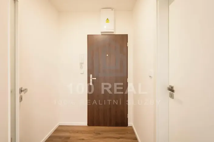 Pronájem bytu 2+kk, Pardubice, třída Míru, 44 m2