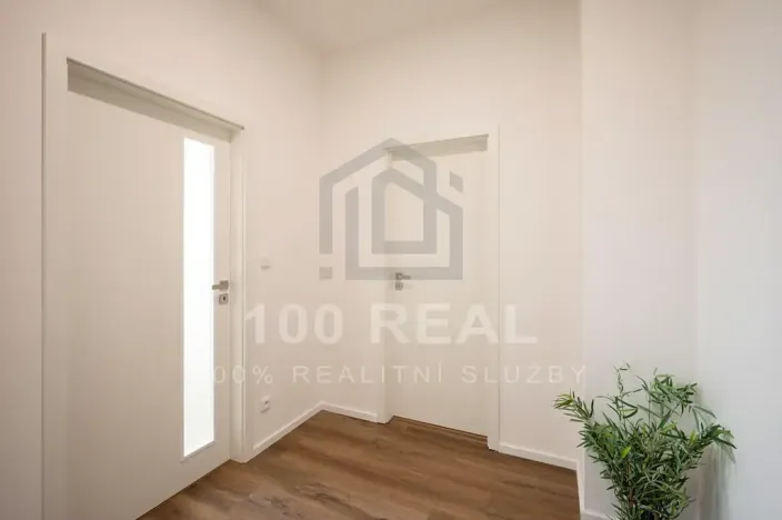 Pronájem bytu 2+kk, Pardubice, třída Míru, 54 m2