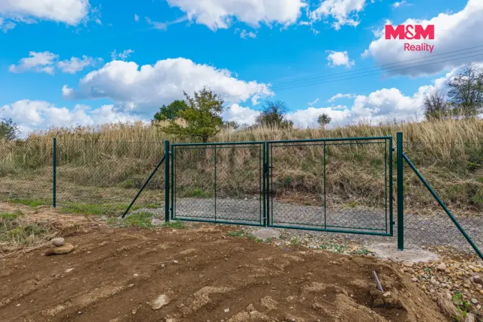 Pronájem zahrady, Milešov, 770 m2