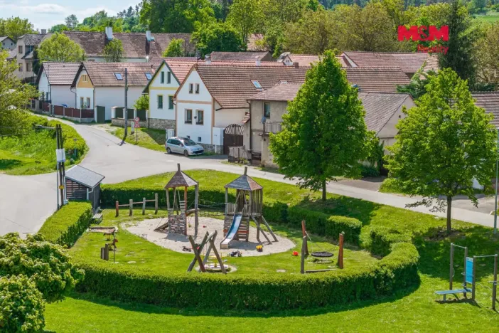 Pronájem zahrady, Milešov, 770 m2