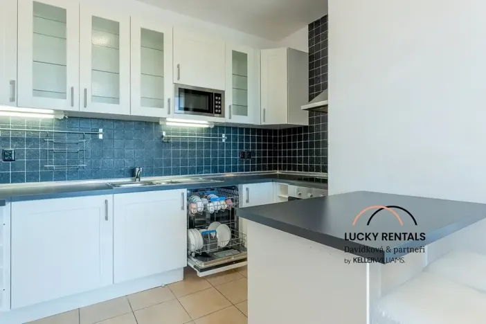 Pronájem bytu 3+kk, Praha - Střížkov, Jitravská, 97 m2