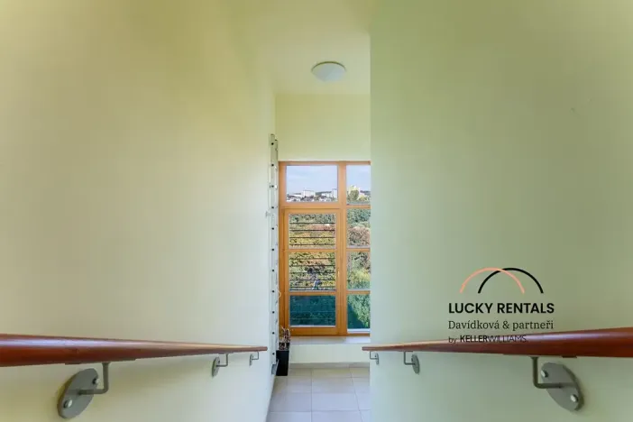 Pronájem bytu 3+kk, Praha - Střížkov, Jitravská, 97 m2