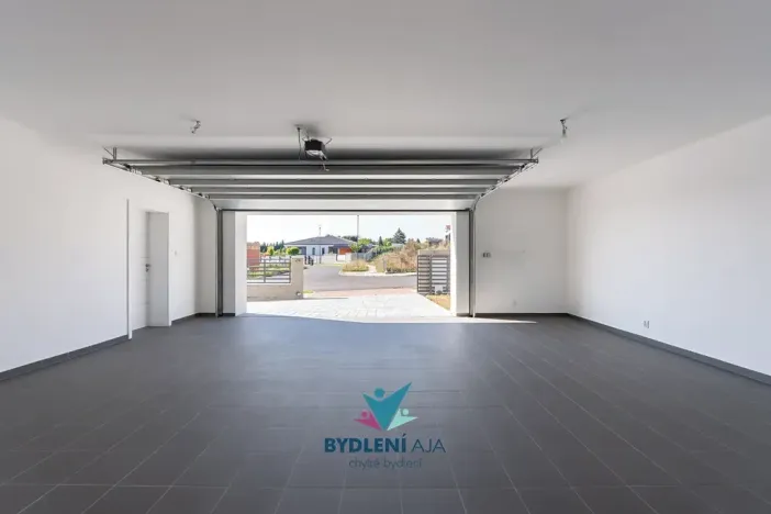 Prodej rodinného domu, Dubí, V Aleji, 206 m2