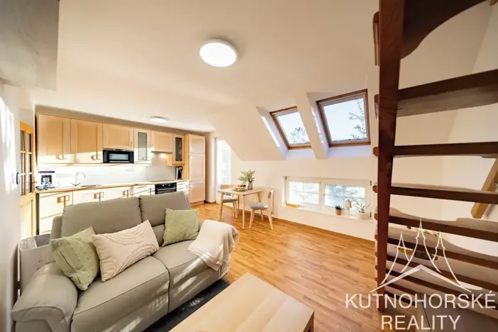 Prodej bytu 3+kk, Holubice, Za Dvorem, 63 m2