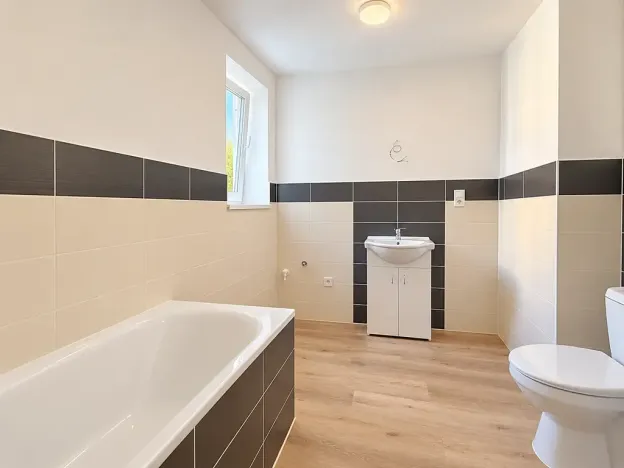 Pronájem bytu 2+1, Aš, Hlavní, 58 m2