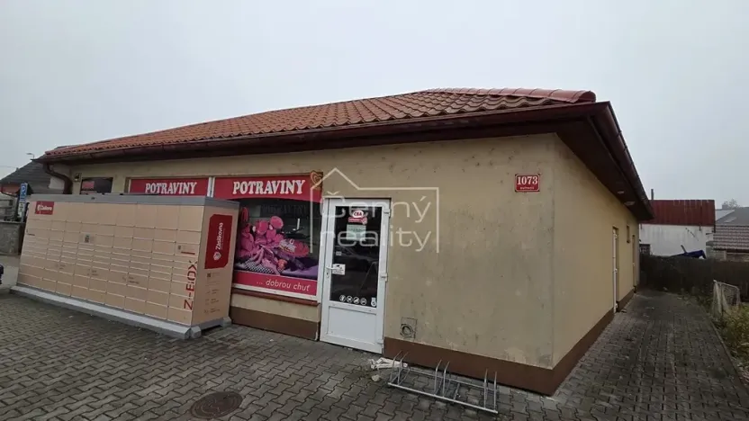 Pronájem obchodního prostoru, Pardubice, Habřinská, 92 m2
