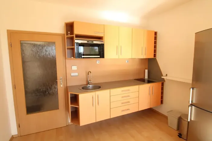 Pronájem bytu 1+kk, Praha - Kunratice, Pod Haltýřem, 29 m2