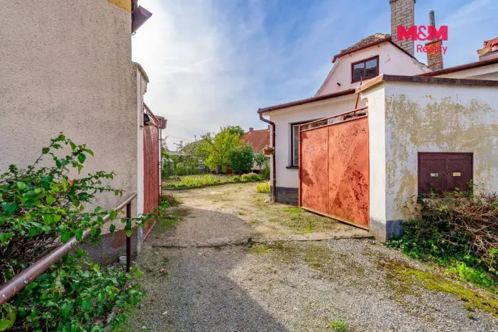 Prodej rodinného domu, Hostim, 130 m2