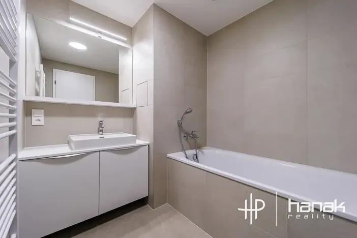 Pronájem bytu 2+kk, Olomouc, Milana Ticháka, 56 m2