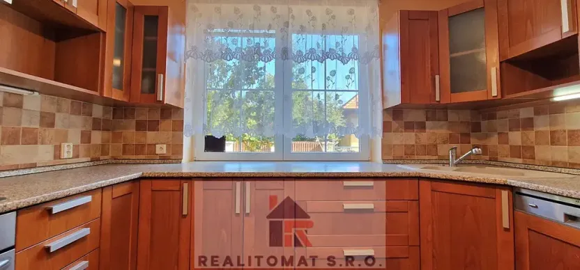 Pronájem rodinného domu, Šestajovice, Ve Skále, 160 m2