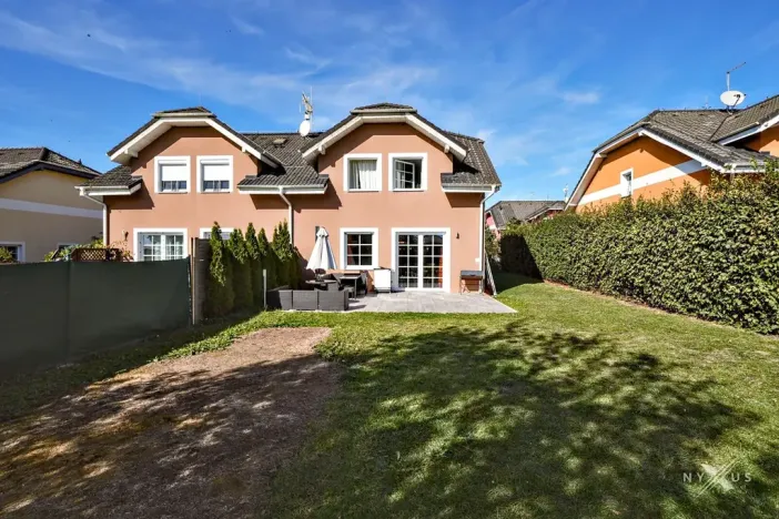 Prodej rodinného domu, Větrušice, Skalní, 158 m2