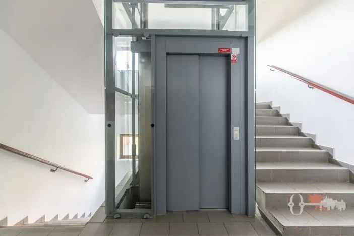 Prodej bytu 2+kk, Praha - Štěrboholy, Andersenova, 65 m2
