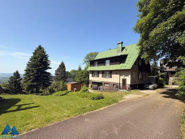 Prodej rodinného domu, 180 m², Strážné
