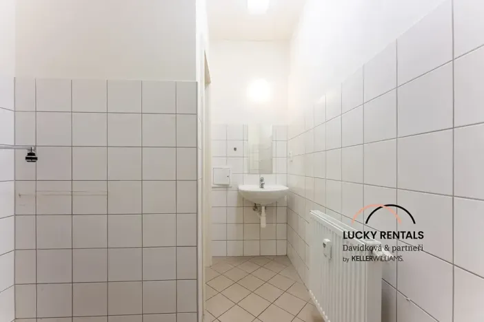 Pronájem obchodního prostoru, Praha - Karlín, Prvního pluku, 58 m2