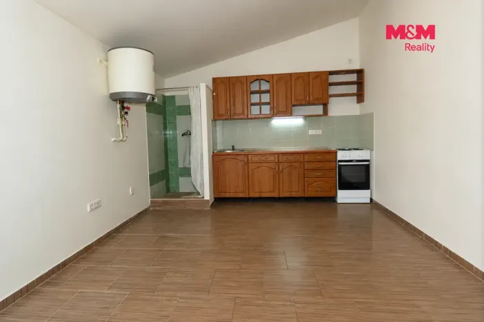 Pronájem bytu 1+kk, Červené Pečky, Dobešovice, 20 m2