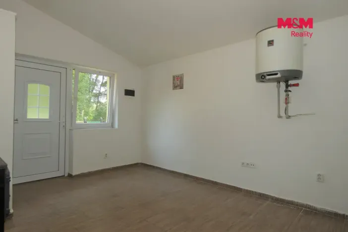 Pronájem bytu 1+kk, Červené Pečky, Dobešovice, 20 m2