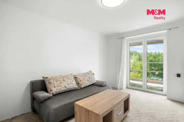 Pronájem bytu 2+1, Kladno, Helsinská, 48 m2