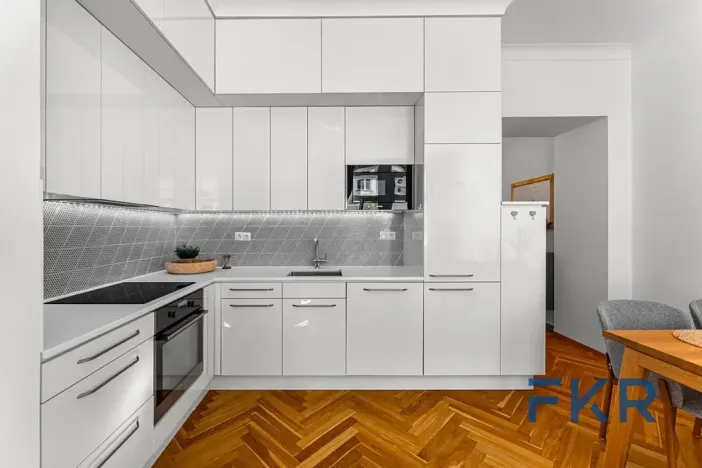 Pronájem bytu 2+kk, Praha - Bubeneč, Šmeralova, 52 m2