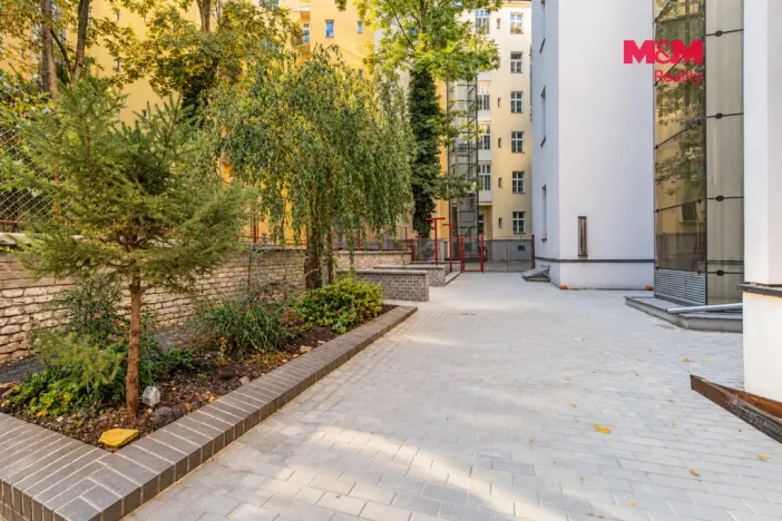 Pronájem bytu 1+1, Praha - Žižkov, Kubelíkova, 63 m2