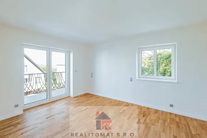 Pronájem bytu 4+kk, Praha - Komořany, Pod lesem, 343 m2