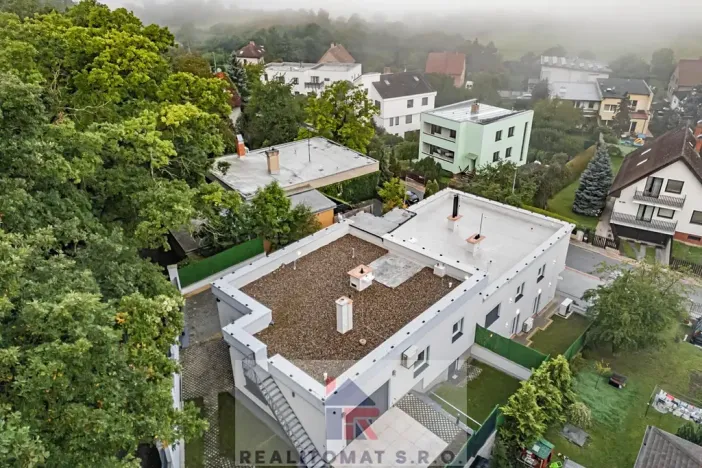Pronájem rodinného domu, Praha - Komořany, Pod lesem, 325 m2