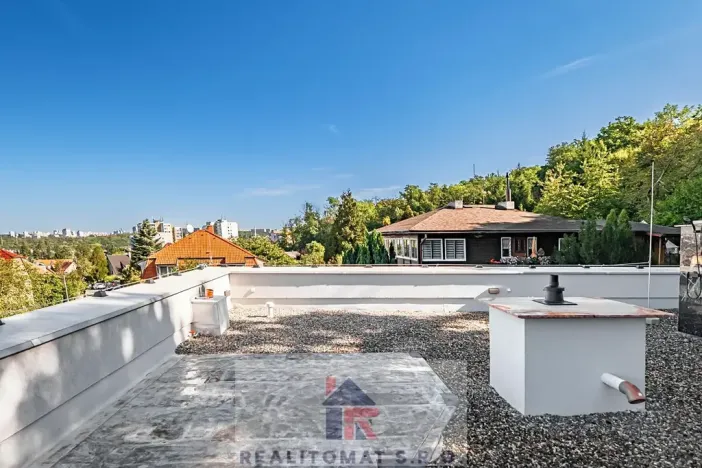 Pronájem rodinného domu, Praha - Komořany, Pod lesem, 325 m2