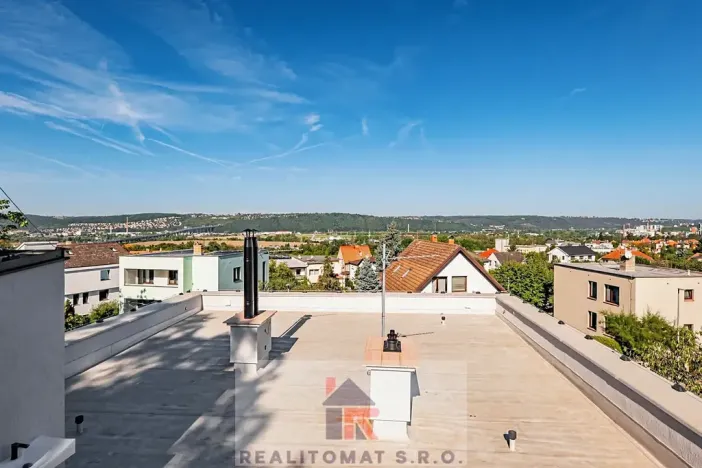 Prodej bytu 4+kk, Praha - Komořany, Pod lesem, 343 m2
