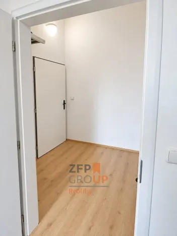 Pronájem kanceláře, Praha - Zbraslav, K Radotínu, 76 m2