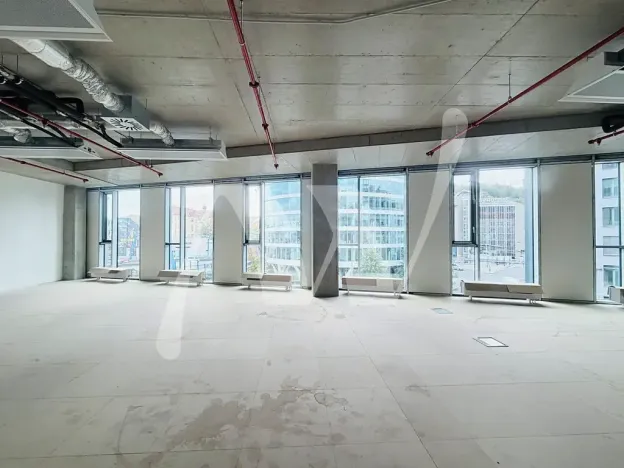 Pronájem kanceláře, Praha - Smíchov, Plzeňská, 350 m2