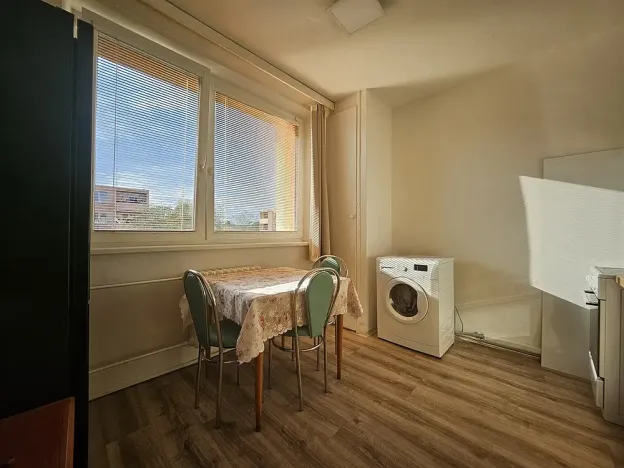 Pronájem bytu 1+1, Hrušovany u Brna, Sídliště, 35 m2