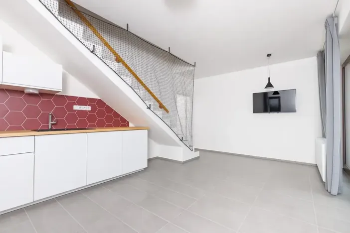 Pronájem atypického bytu, Sedlec, 73 m2
