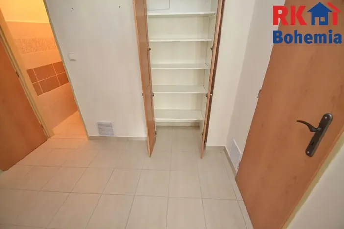 Pronájem bytu 2+kk, Praha - Nusle, Sdružení, 50 m2