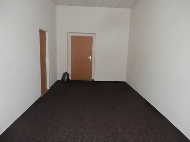 Pronájem kanceláře, Hradec Králové, Československé armády, 34 m2
