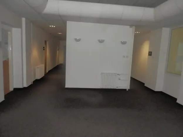 Pronájem kanceláře, Hradec Králové, Československé armády, 34 m2