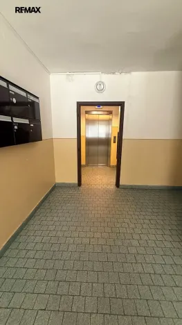 Pronájem bytu 2+1, Břeclav, Na Valtické, 42 m2