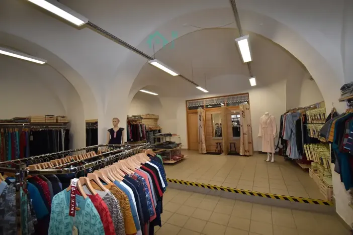Pronájem obchodního prostoru, Chrudim, Štěpánkova, 120 m2