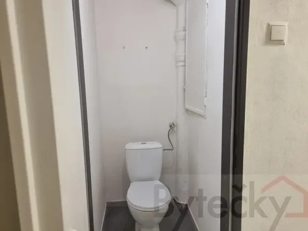 Pronájem bytu 1+1, Praha - Strašnice, Srbínská, 24 m2