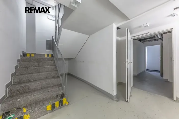 Prodej bytu 1+kk, Praha - Střížkov, Děčínská, 23 m2