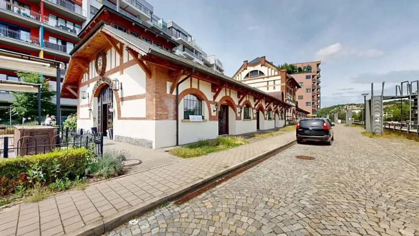 Dražba lesa, 1096 m², Jankovcova, Praha, Holešovice