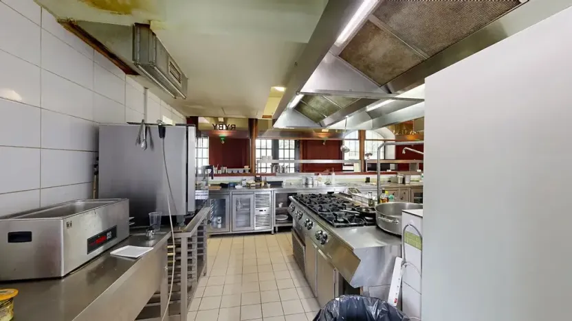 Dražba restaurace, Praha - Holešovice, Jankovcova, 1096 m2