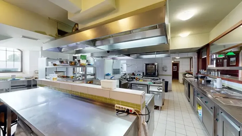 Dražba restaurace, Praha - Holešovice, Jankovcova, 1096 m2
