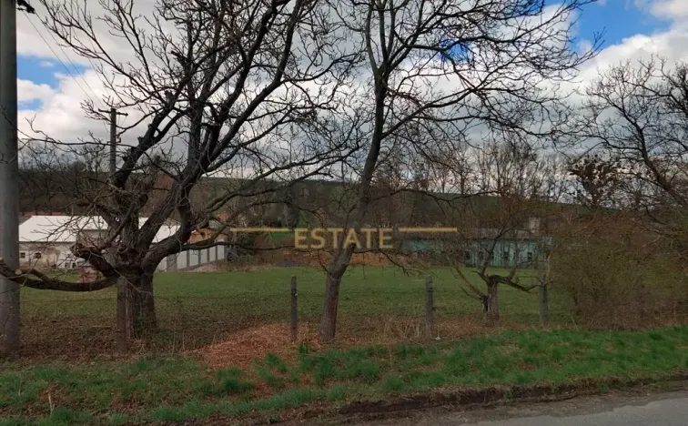 Prodej podílu pozemku, Kroměříž, 128 m2