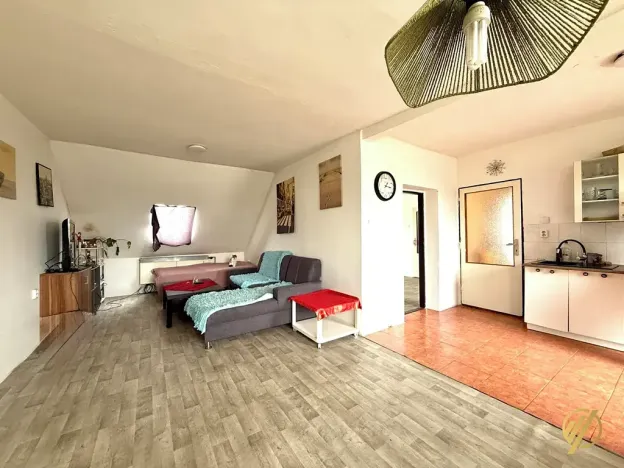 Prodej rodinného domu, Cerhenice, Na vinici, 188 m2