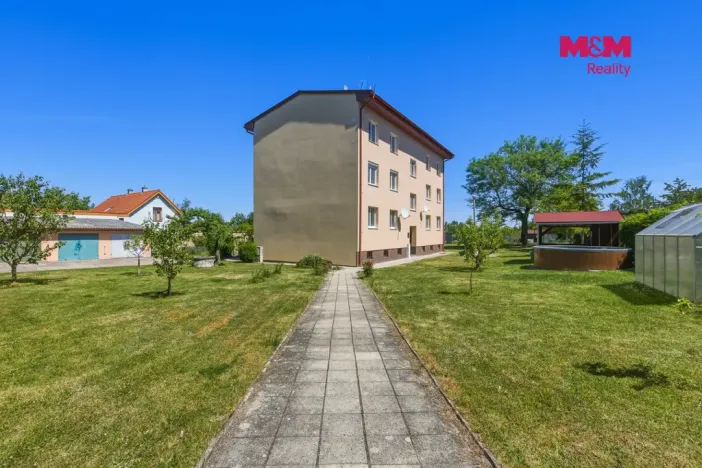 Prodej bytu 3+1, Slavětín, Nádražní, 64 m2