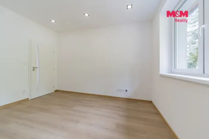 Prodej rodinného domu, Dasnice, 77 m2
