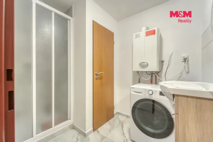 Prodej obchodního prostoru, Toužim, Plzeňská, 561 m2